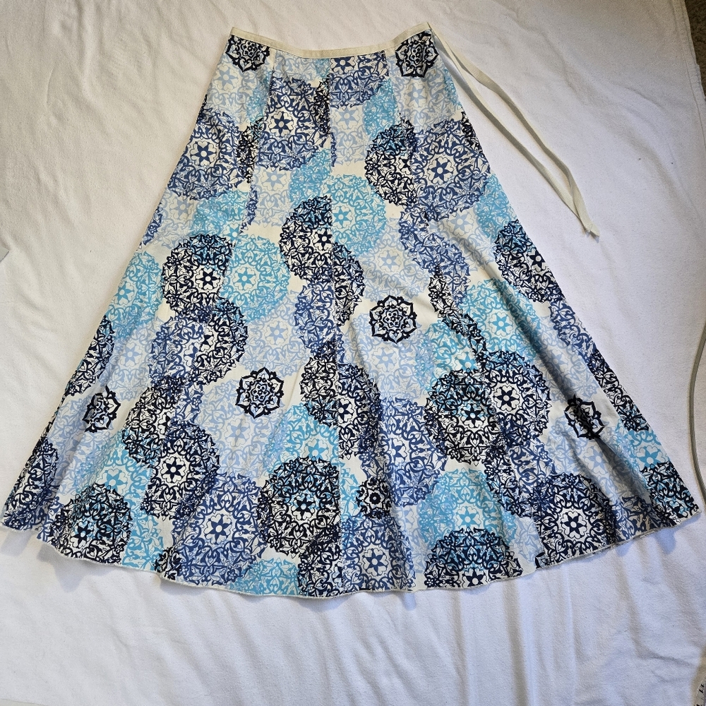 Blue and White Patterned Skirt